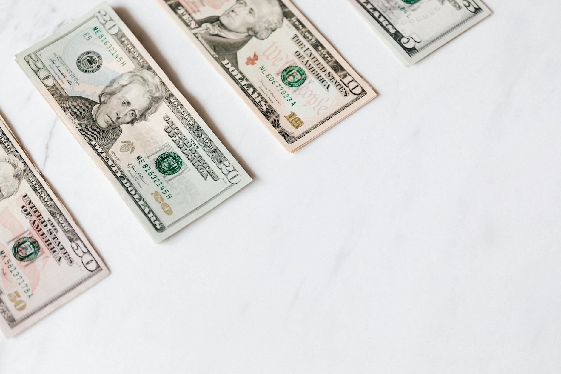 Best Bank Bonuses With Low Deposit March 2026 - Featured image