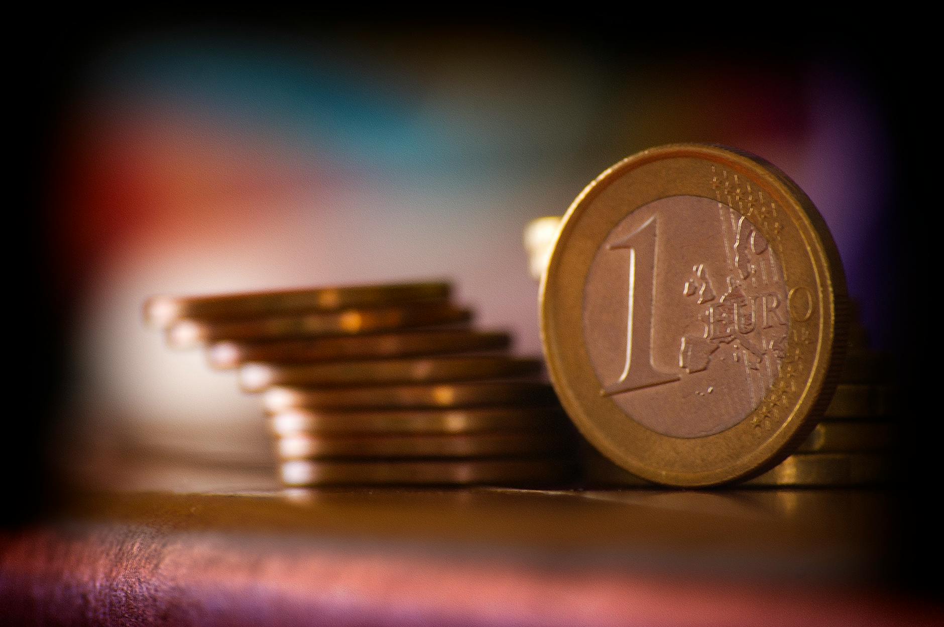 High-Yield Savings Rates and How They Compare to Bonuses