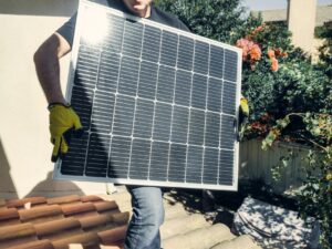 Solar Panel Owners Are Pocketing $1,200 Tax Credits — Here's How to Qualify - Featured image