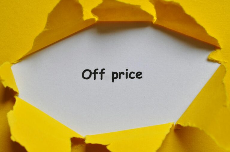 Amazon Price Tracker Tools That Save You $400+ Per Year - Featured image