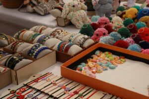 Etsy Scam Alert 2026: How "Handmade" Listings Are Sometimes Dropshipped and How to Spot Them Quickly - Featured image