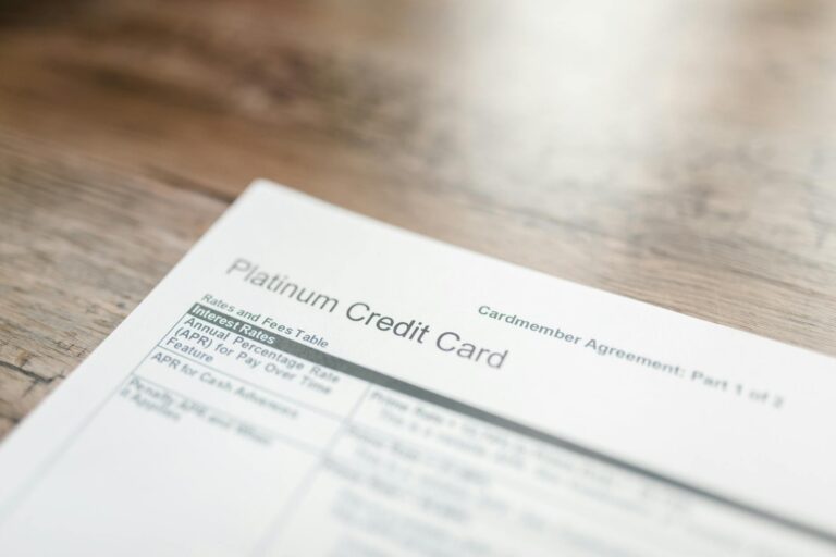 How to Pay Zero Interest on Credit Cards While Earning Rewards - Featured image