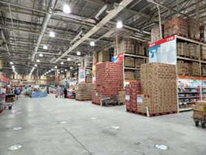How to Score Warehouse Deals at Costco Without a Membership - Featured image