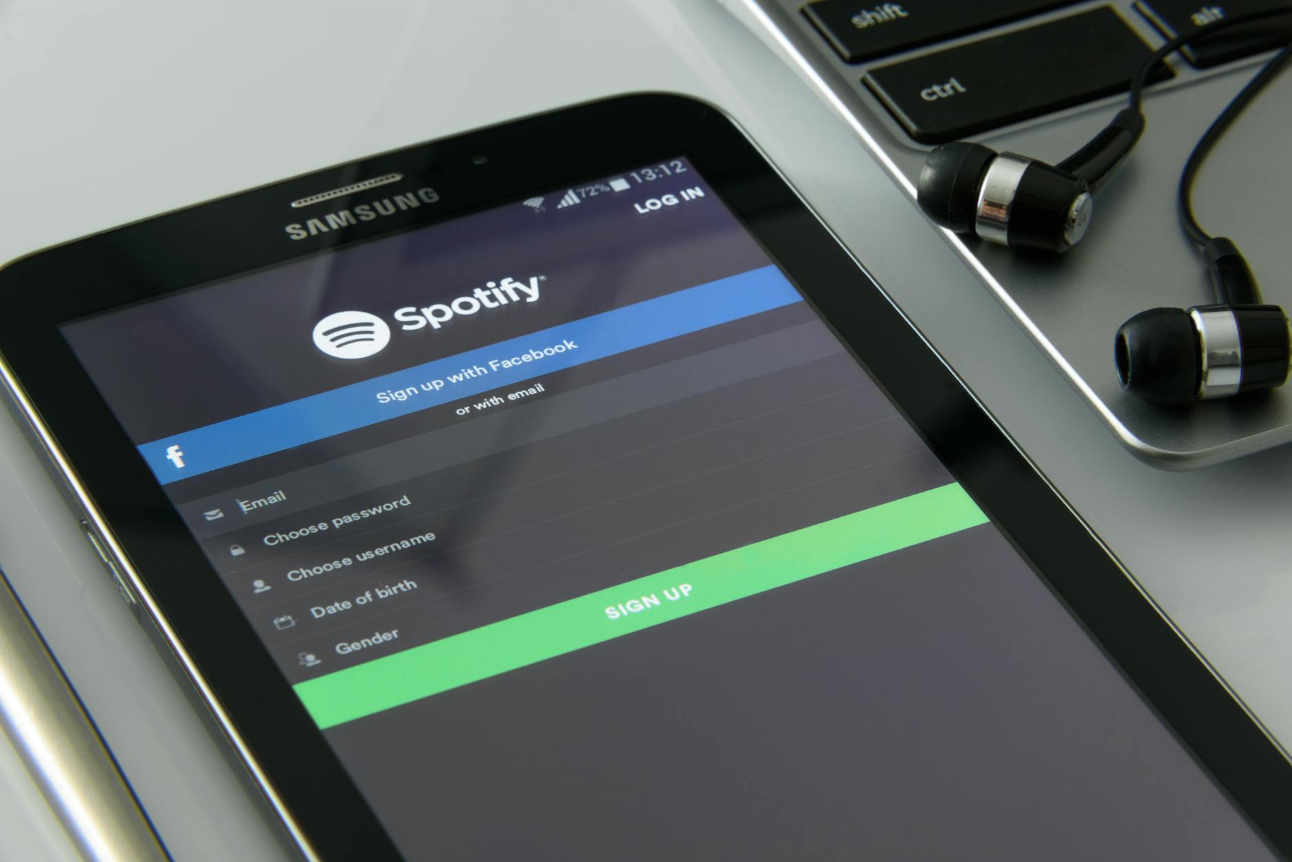 Spotify vs. Apple Music: Which Is Cheaper and Worth More in 2025 - Featured image