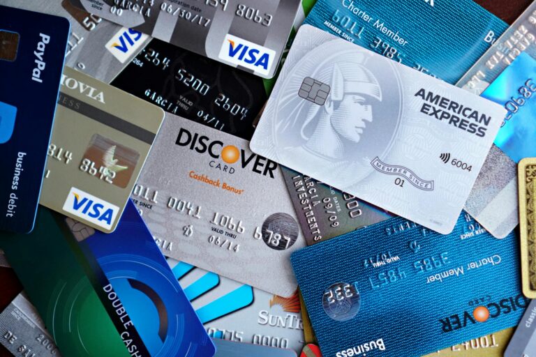 The Best Credit Cards for Amazon Shoppers — Up to 5% Back - Featured image