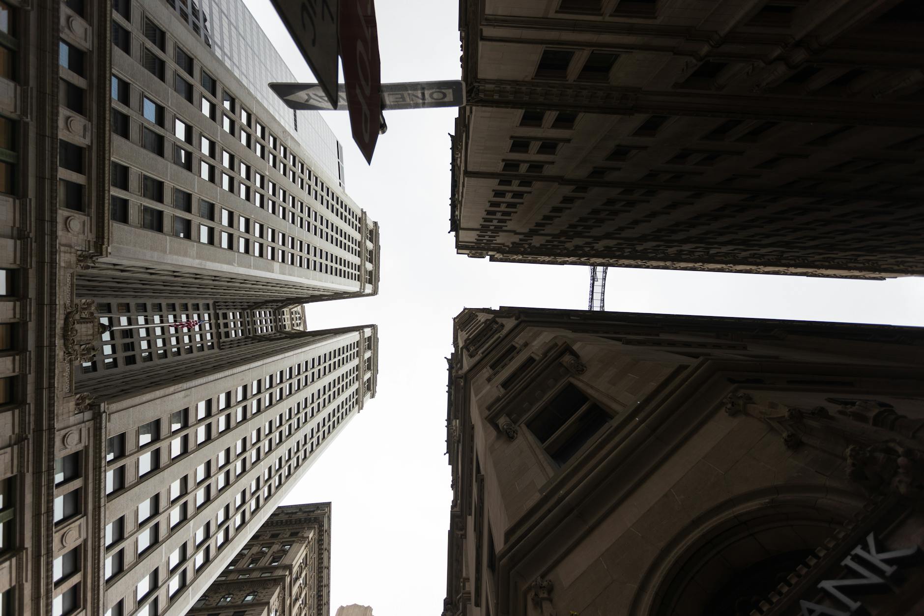 Which Banks Currently Offer $300-$500 Bonuses?