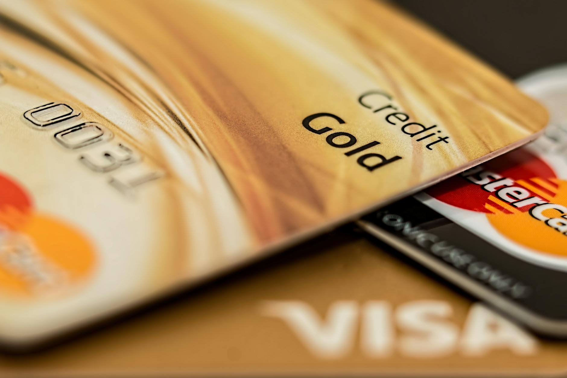 Which Credit Cards Actually Offer 5% Back on Amazon?