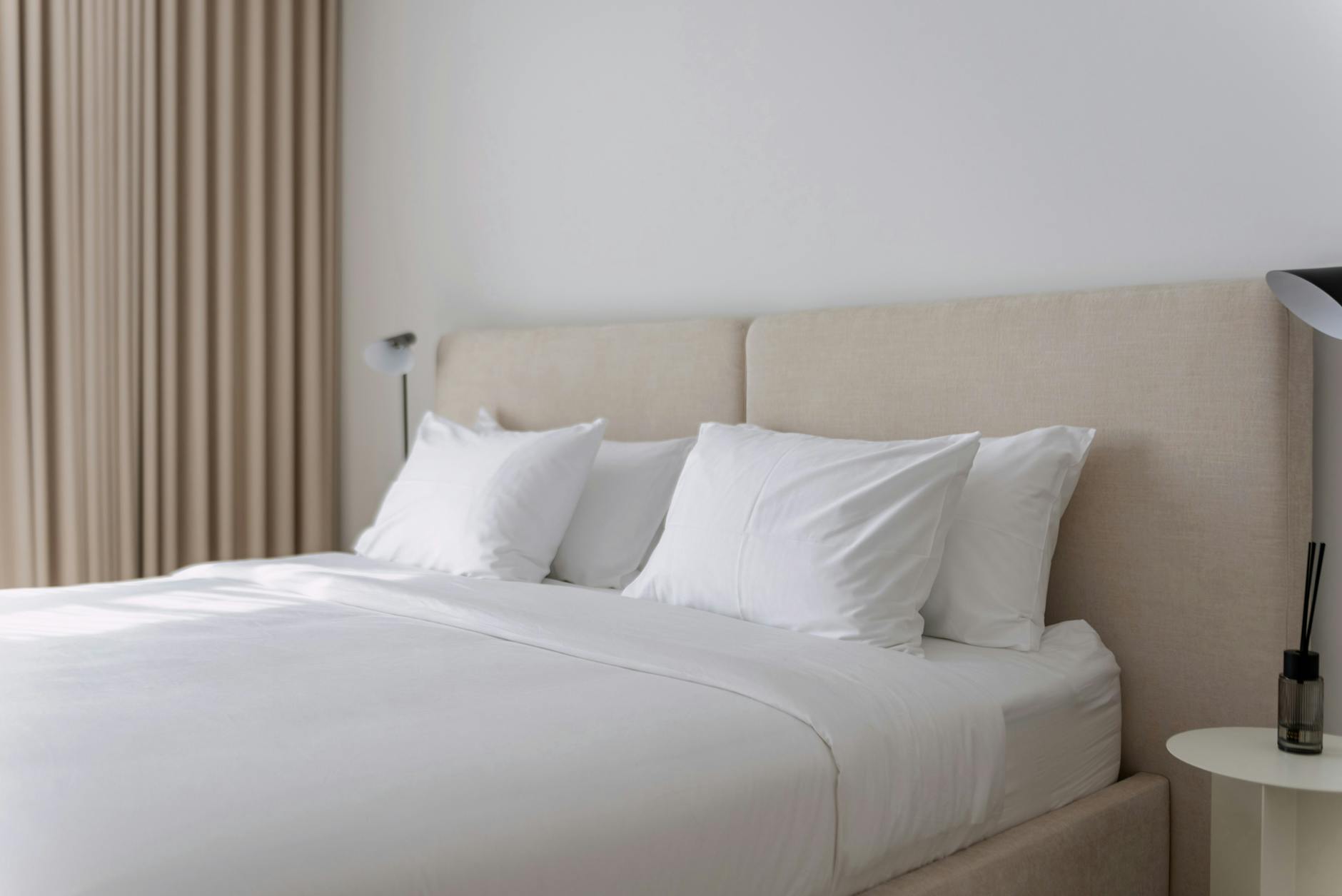 Airbnb Your Spare Room: How Much You Can Realistically Make in 2025 - Featured image