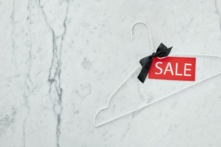 Clearance Shopping Strategy: The Right Time to Hit Clearance Racks - Featured image