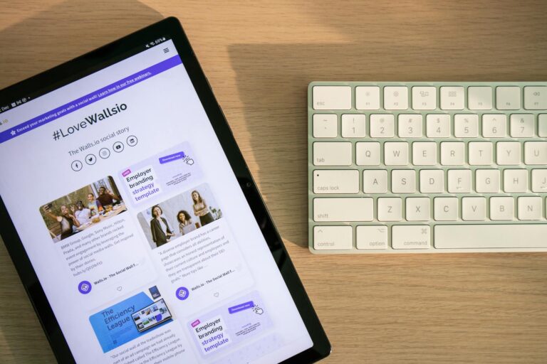 Fiver vs. Upwork for Beginners: Which Platform Is Easier to Start On - Featured image