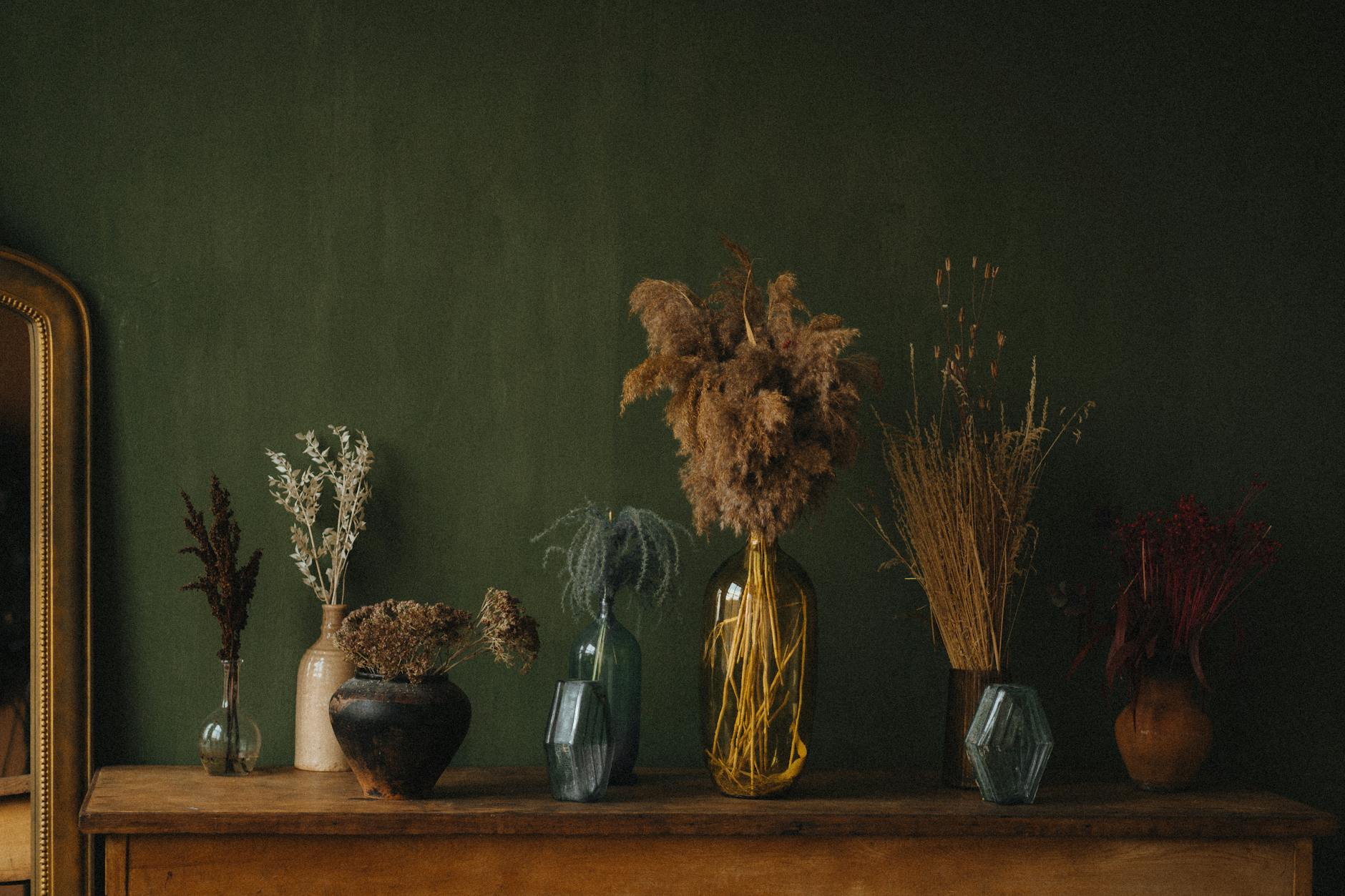 FURNITURE AND HOME DÉCOR SEASONAL SALES
