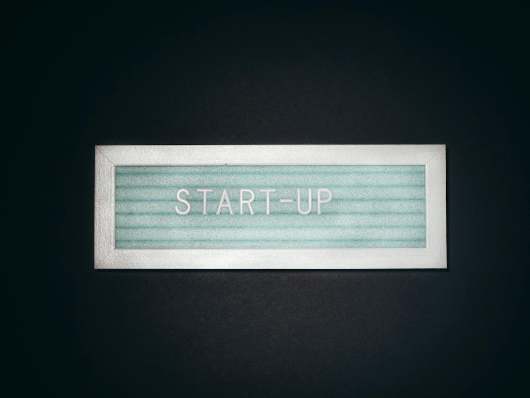 Getting Started: Onboarding and Account Setup on Fiverr vs. Upwork