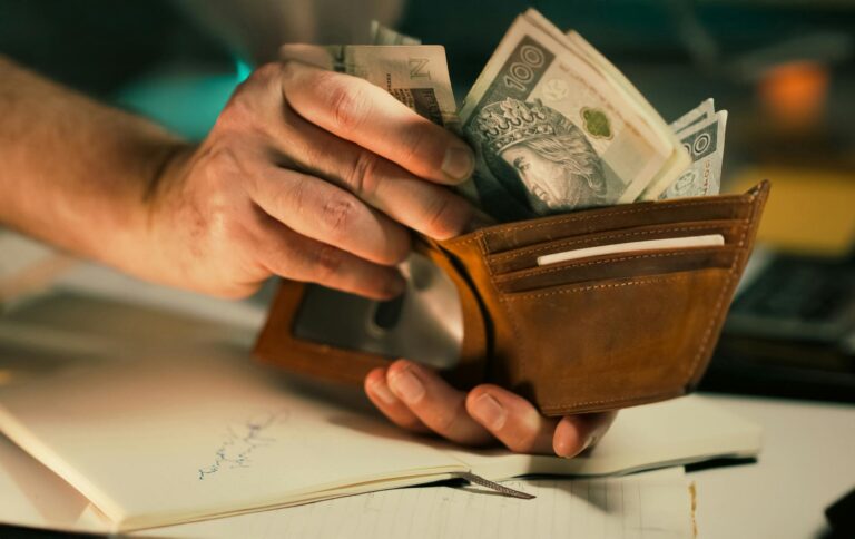 How to Cut Your Coffee Budget by $100/Month Without Quitting - Featured image