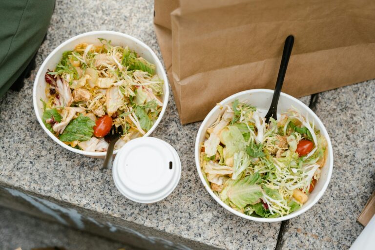 How to Eat Out for Less Using These 6 Dining Loyalty Programs - Featured image