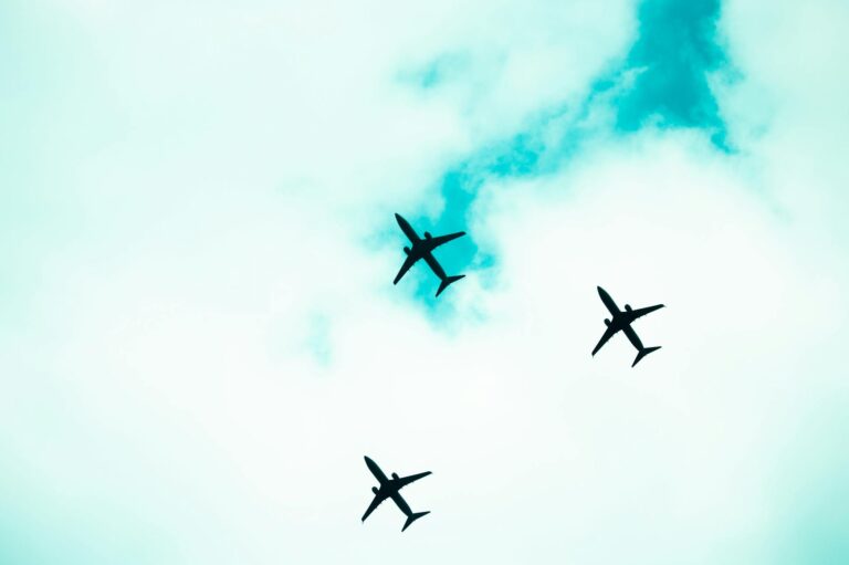 How to Find Mistake Fares and Fly Internationally for Under $300 - Featured image