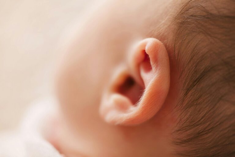 How to Get Free Hearing Aids Through Medicare or State Programs - Featured image