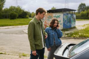 How to Get Roadside Assistance for Free — 4 Ways You Already Have It - Featured image