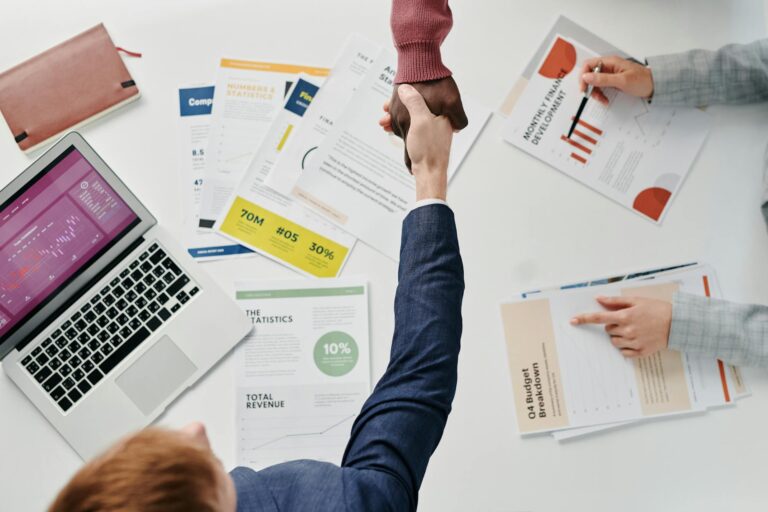 How to Negotiate a Better Financial Aid Package in 5 Steps - Featured image