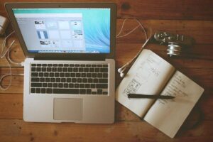 How to Refinance Student Loans and Save $10,000+ in Interest - Featured image