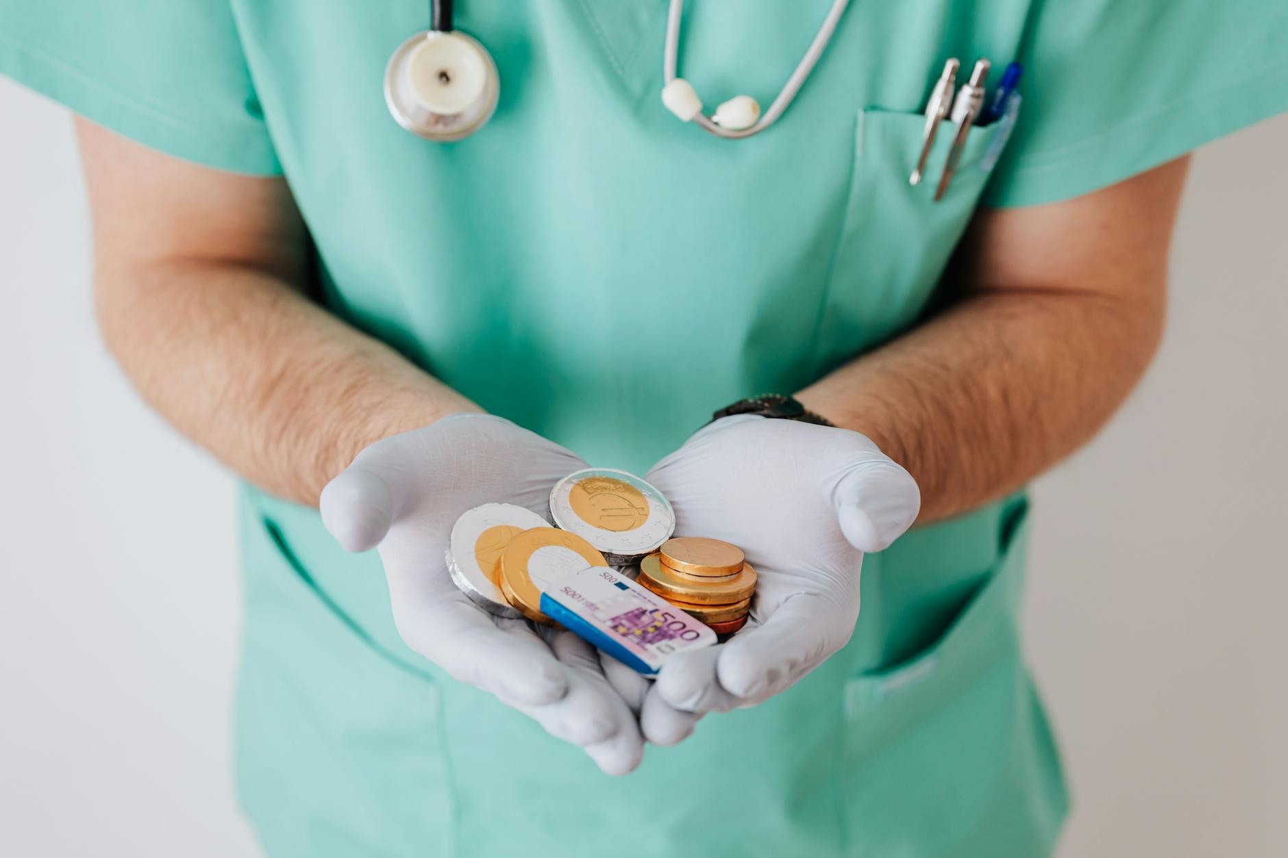 HSA vs. FSA: Which Saves You More on Healthcare Costs - Featured image
