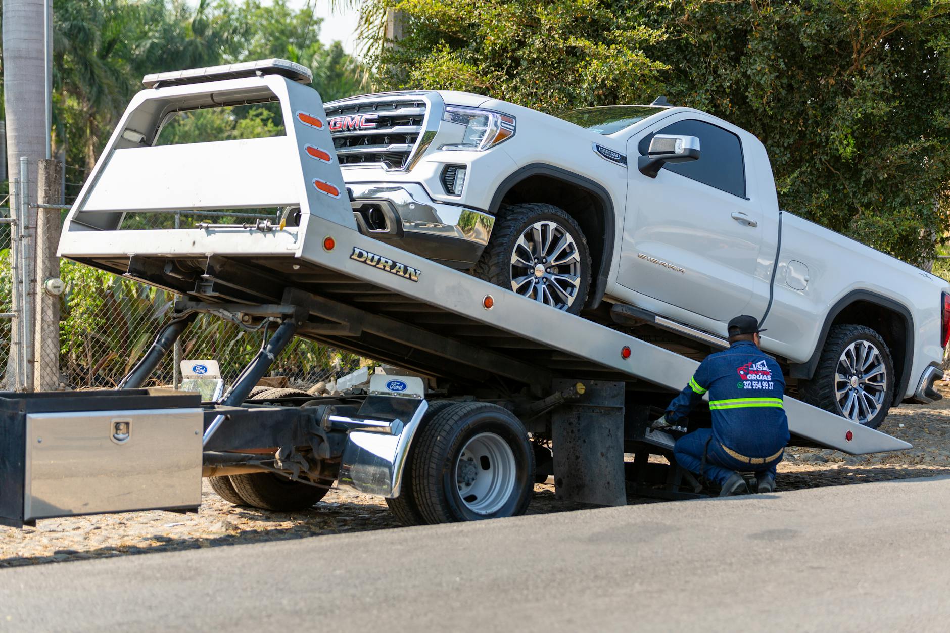 Manufacturer Roadside Assistance From Your Vehicle's Warranty
