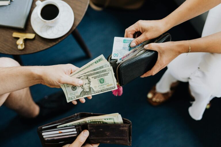 The Biggest Money Mistakes People Make in Their 30s — And How to Fix Them - Featured image