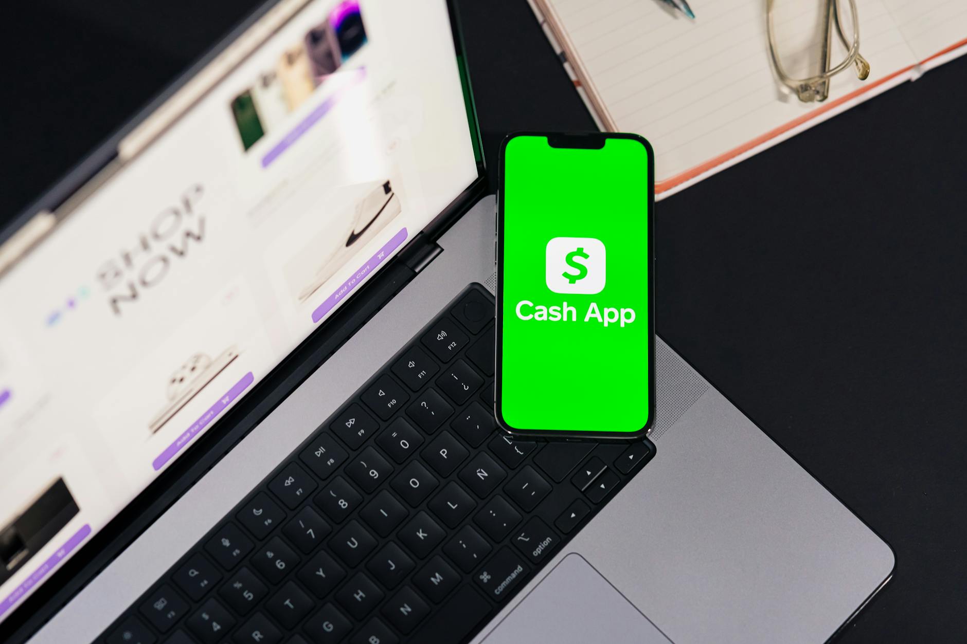 Using Cashback Apps and Loyalty Programs to Maximize Returns