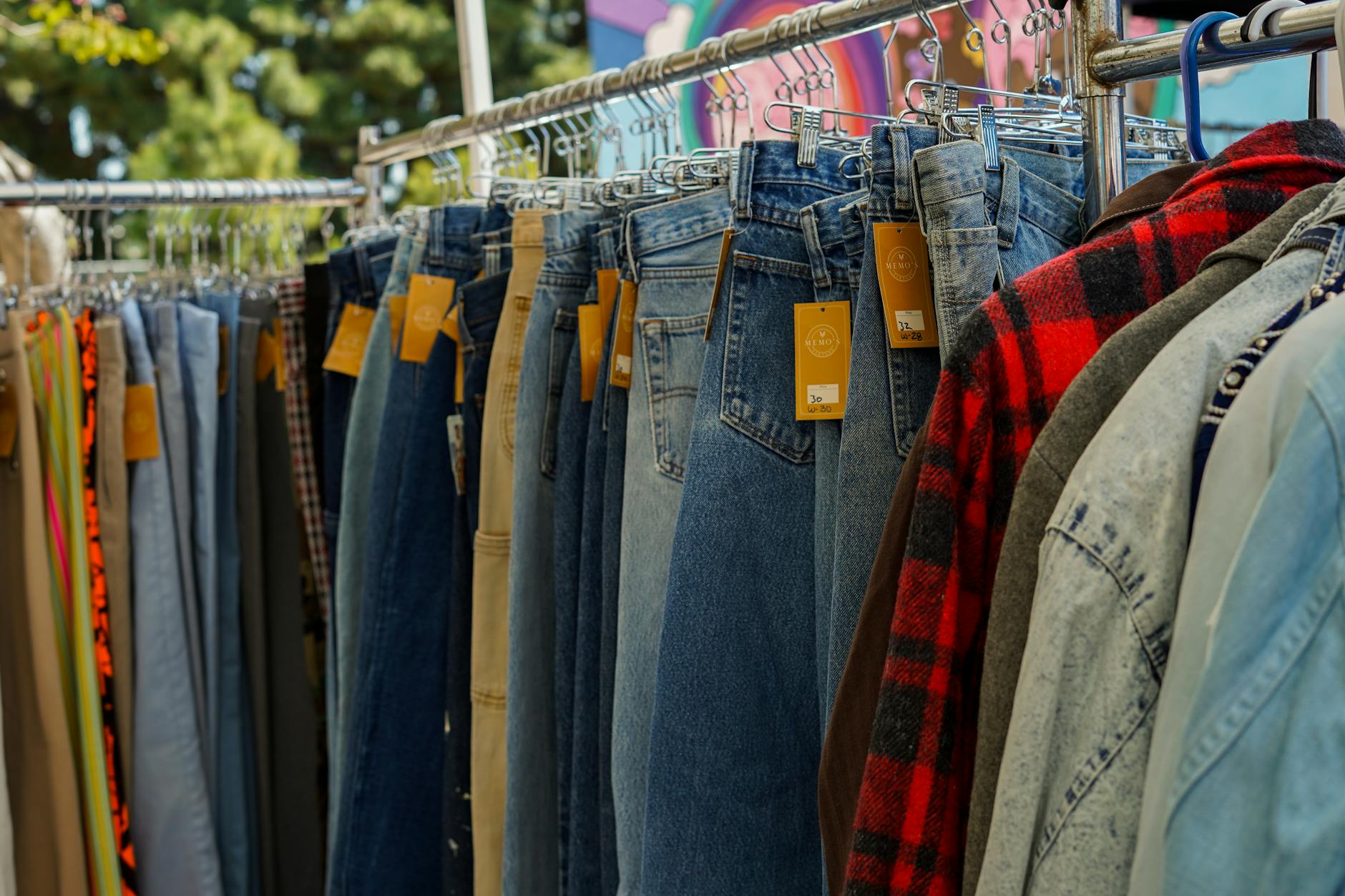 What Do Flea Market Vendors Actually Earn Per Weekend?