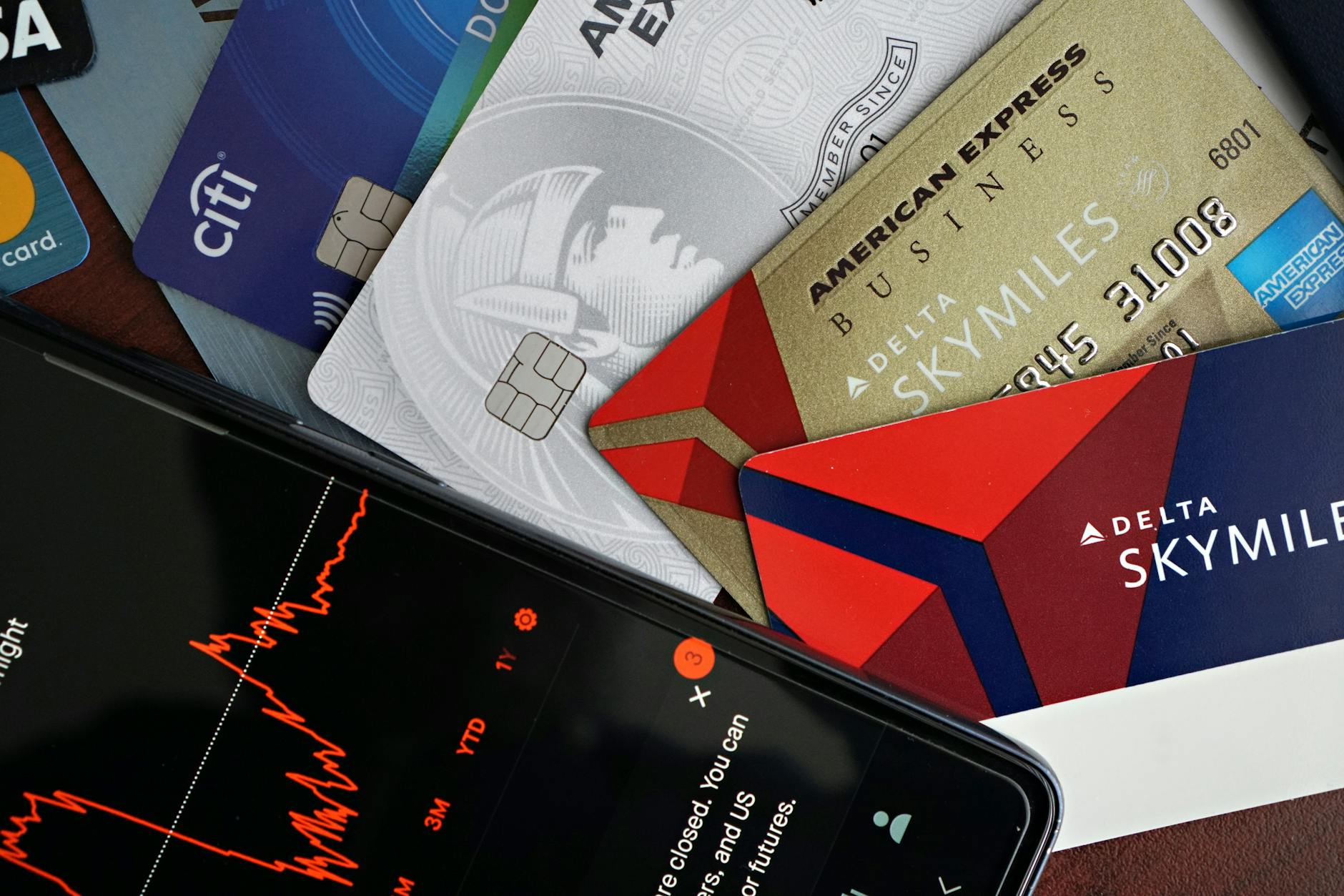 Which Cash Back Credit Cards and Apps Generate the Most Consistent Monthly Returns?