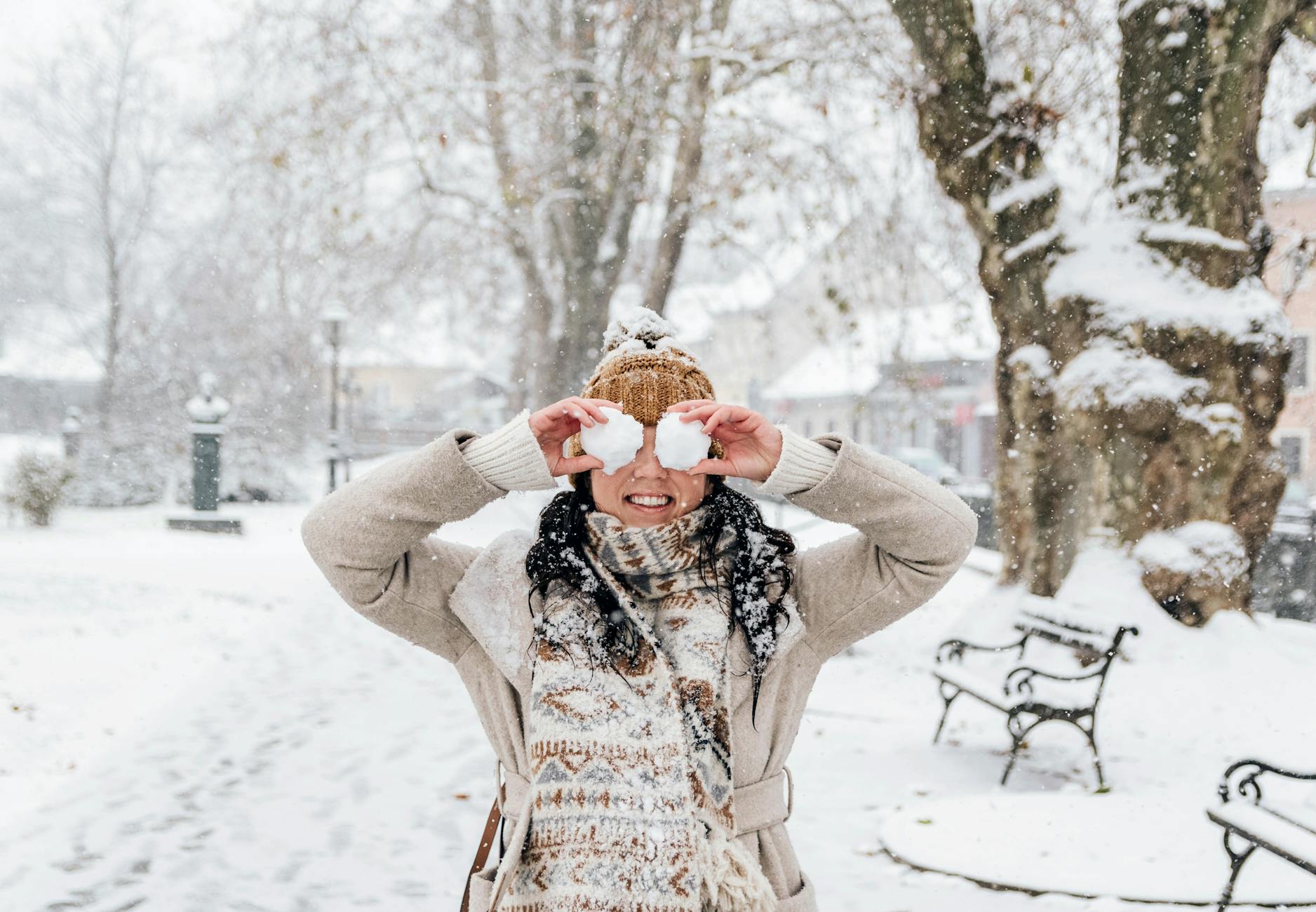 WHY PEOPLE STICK WITH SNOWBALL AND ABANDON AVALANCHE