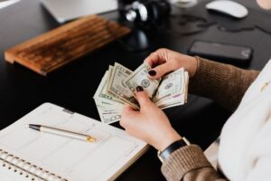 Freelance Writing Rates in 2025: What You Can Realistically Earn - Featured image