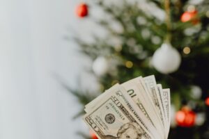 Holiday Weekend Tech Markdowns: 2026 Savings on Apple, Google, Microsoft, Samsung Electronics - Featured image