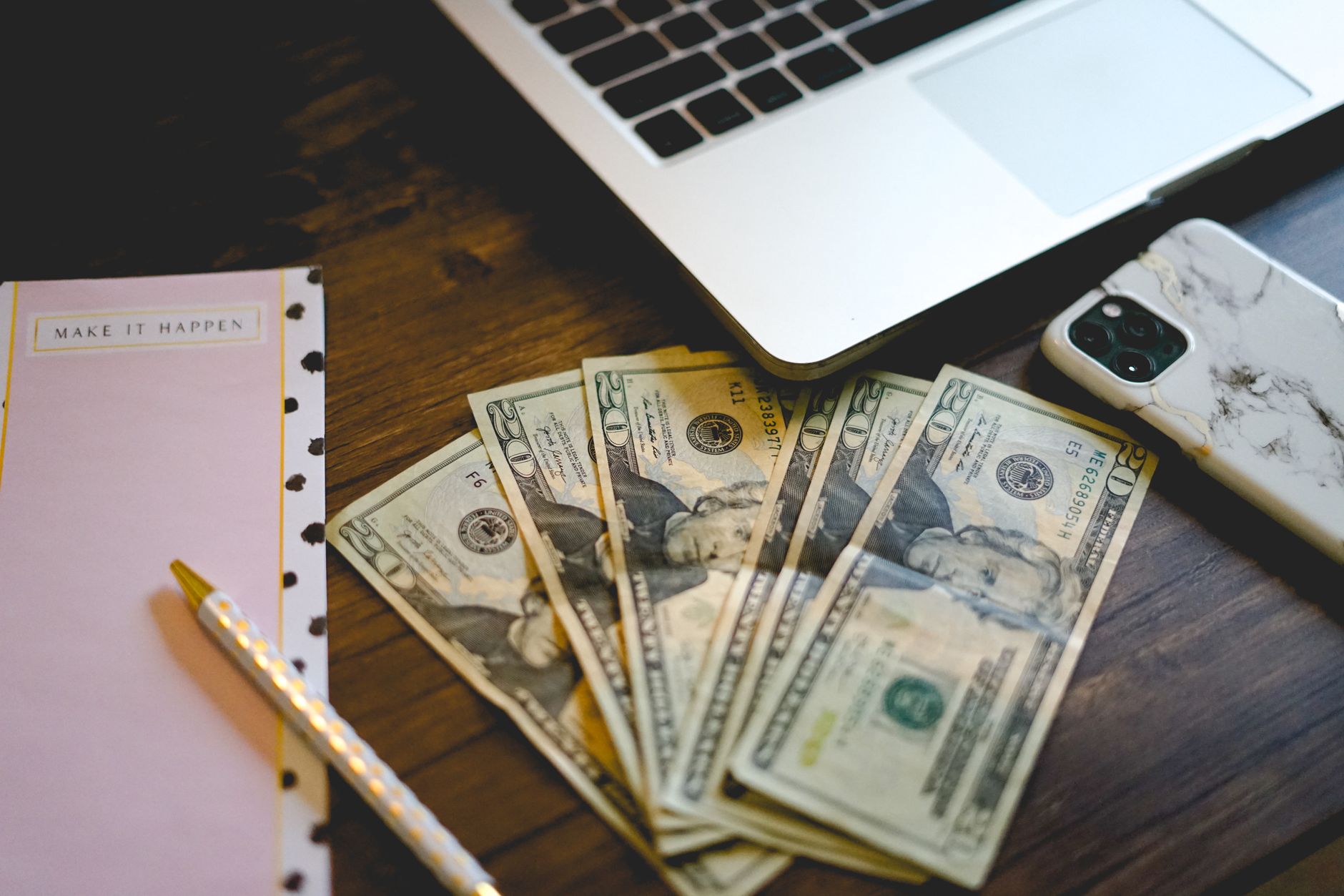 T-Mobile 5G Home Internet Promotion: Free First Month and Up to $200 Rebate - Featured image