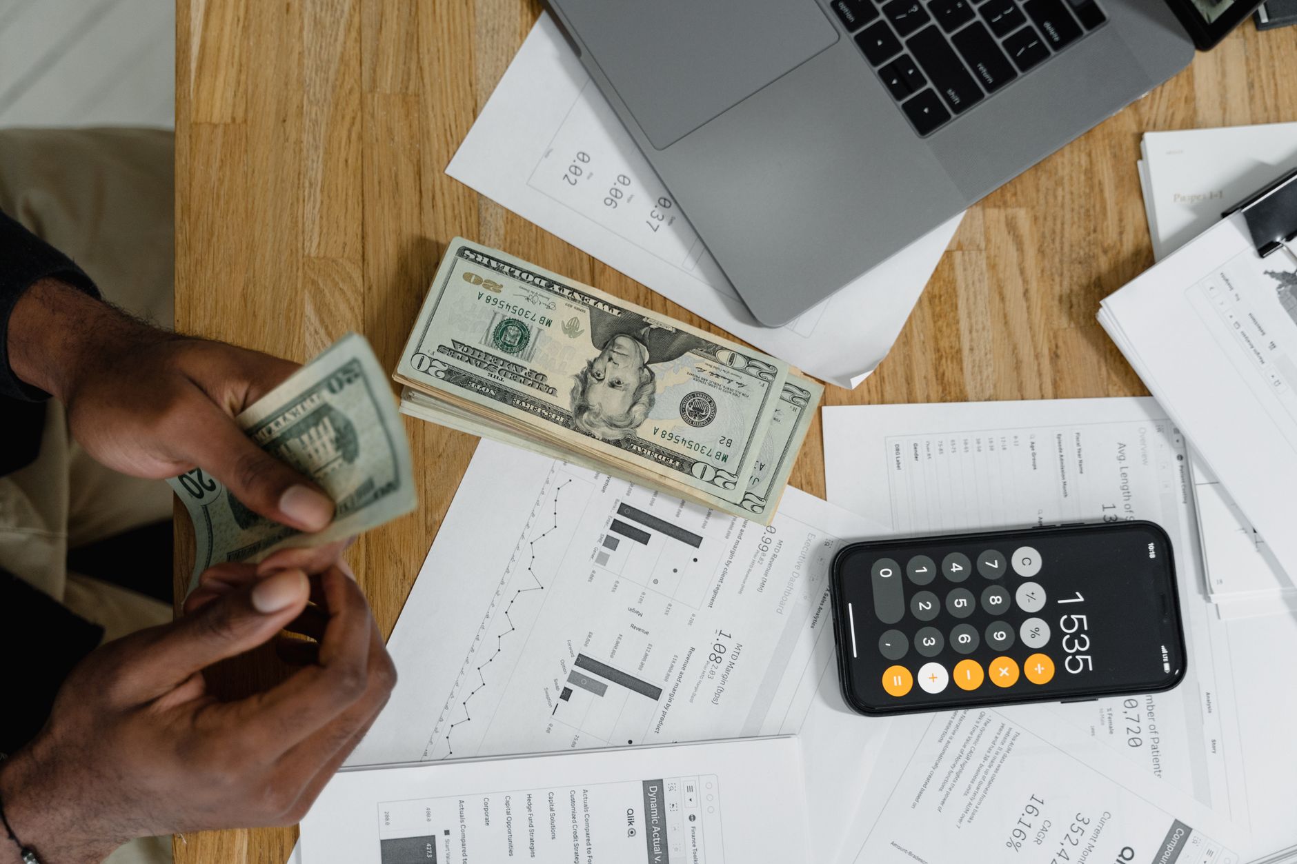 The Best Budgeting Spreadsheet Templates Available for Free - Featured image