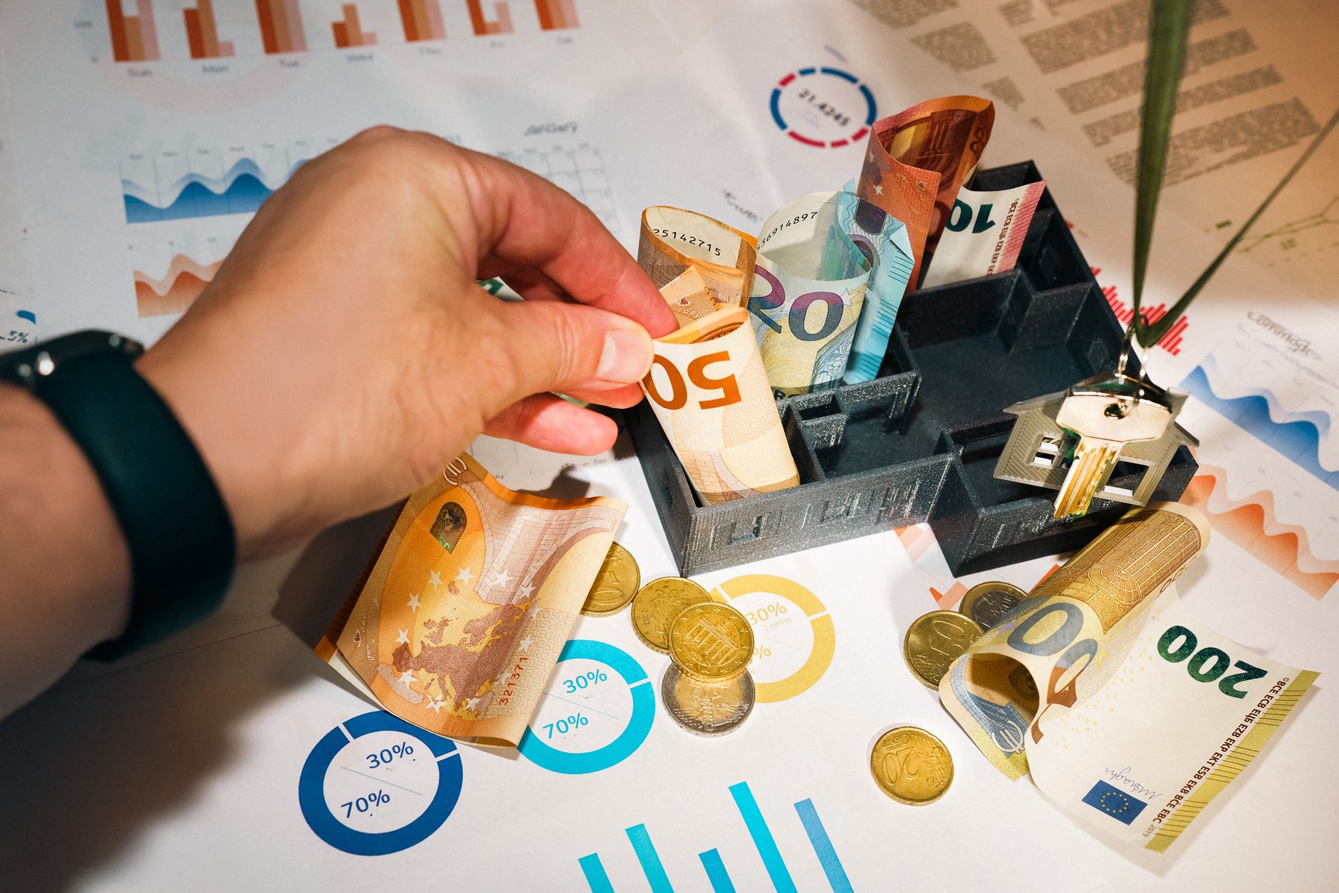 UTF Stock: Still Viable Investment But No Longer Bargain Priced - Featured image