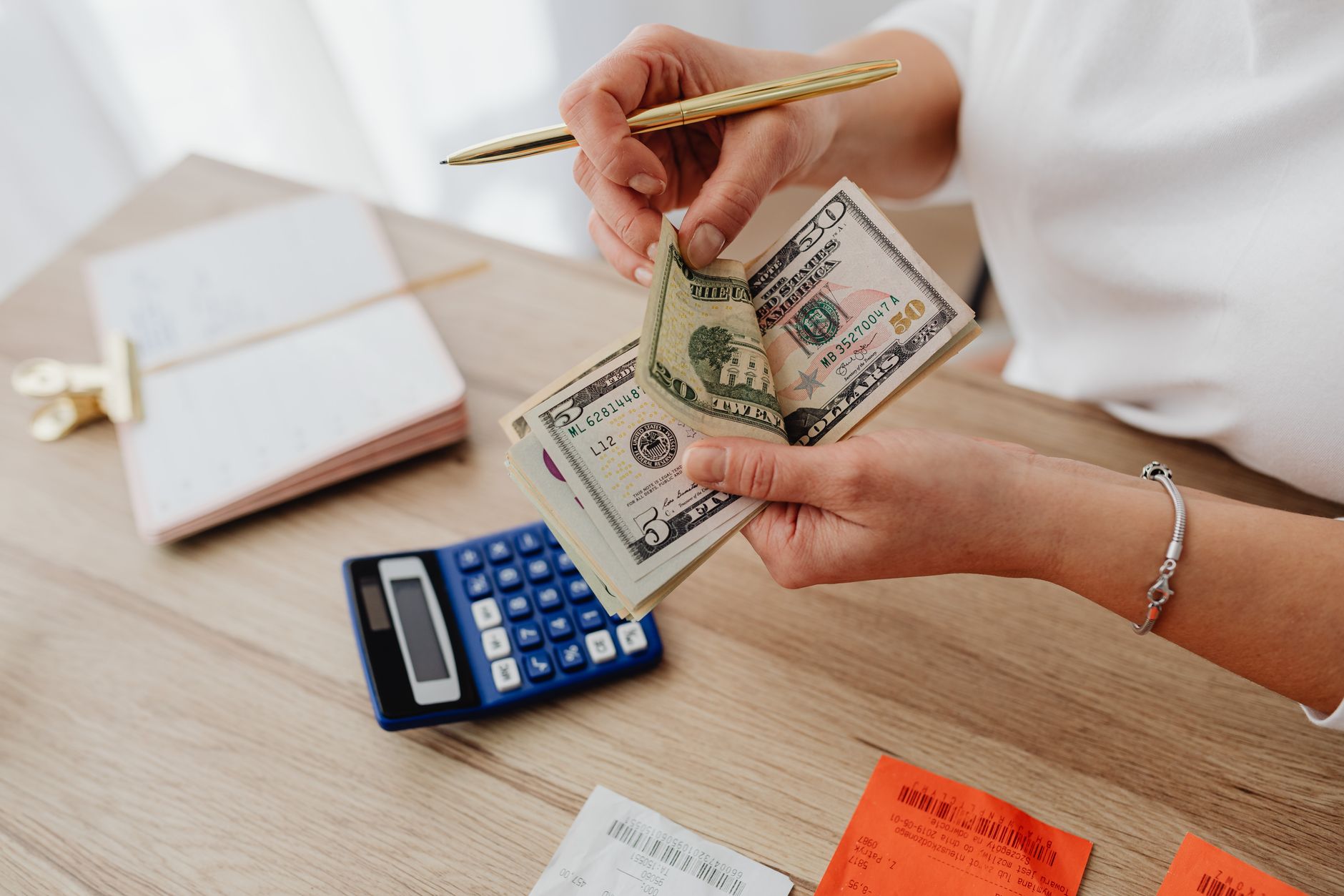 How to Track Cash-Back Deals Before They Expire - Featured image